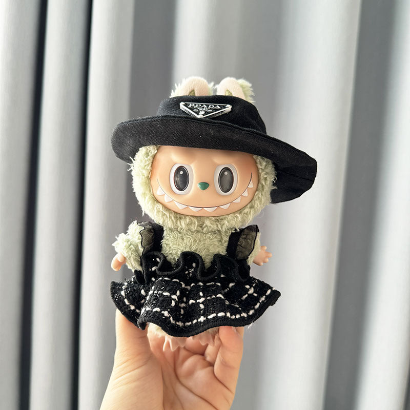 (Outfit) Black Dress And Brand Hat